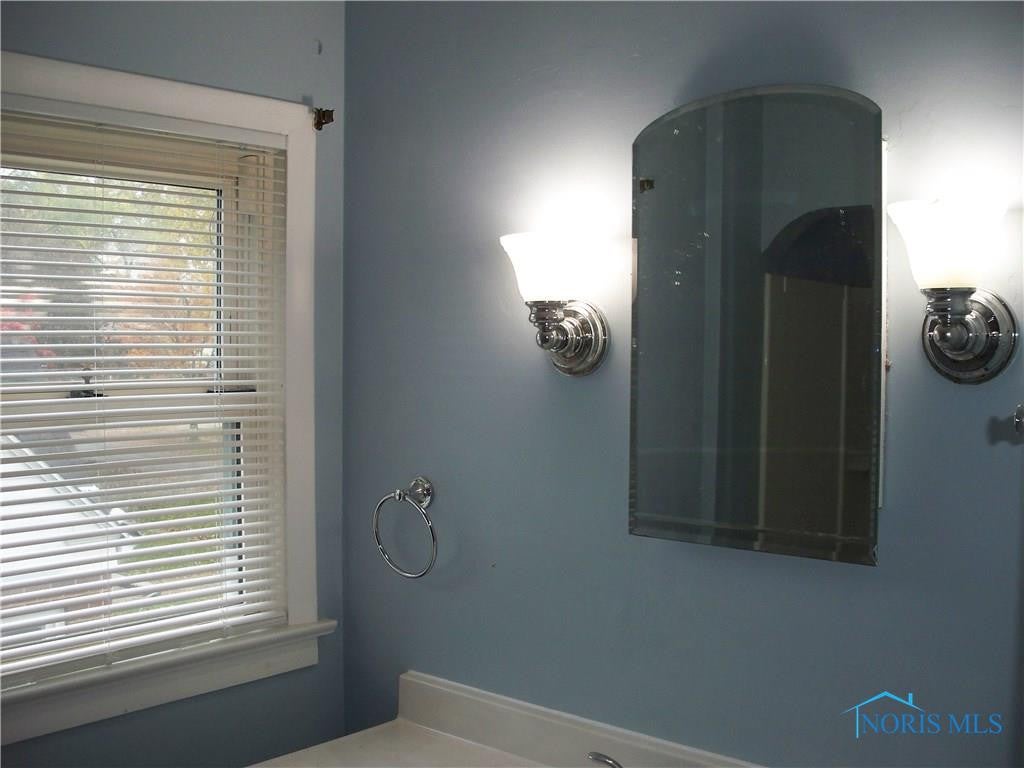 834 Cuthbert Road Toledo, OH 43607 - Photo 9 of 12 Gallery Image 9