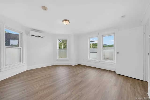 $2,500 | 34 Market Street, Unit 2, Ellenville, NY 12428