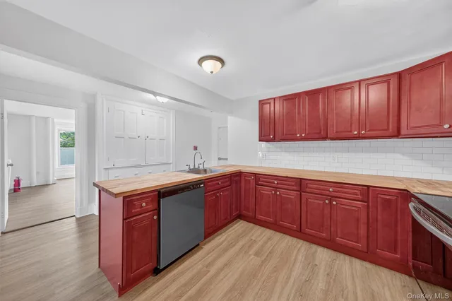 $2,500 | 34 Market Street, Unit 2, Ellenville, NY 12428