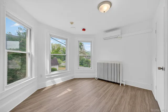 $2,500 | 34 Market Street, Unit 2, Ellenville, NY 12428