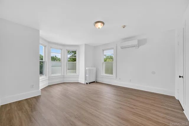 $2,500 | 34 Market Street, Unit 2, Ellenville, NY 12428