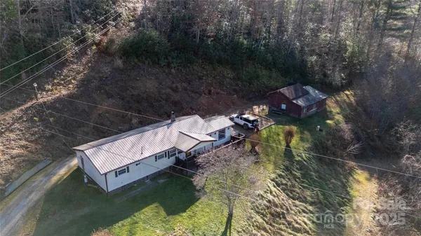 $199,000 | 116 Welzie Atkins Drive, Spruce Pine, NC 28777