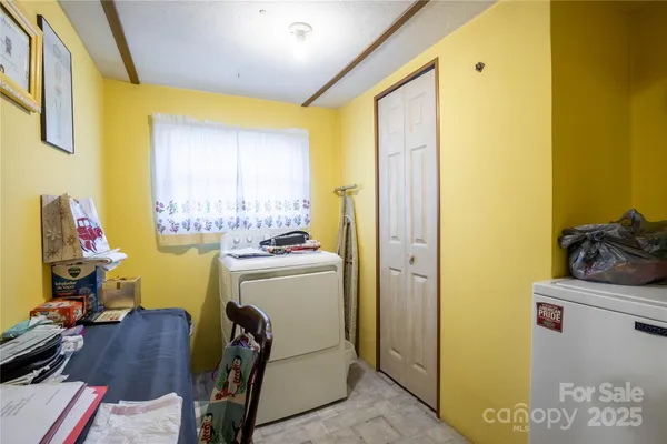 $199,000 | 116 Welzie Atkins Drive, Spruce Pine, NC 28777