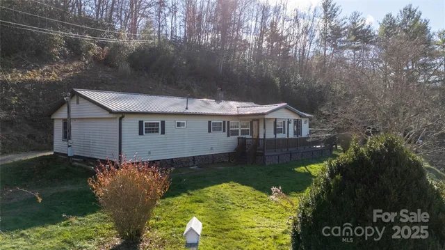 $205,000 | 116 Welzie Atkins Drive, Spruce Pine, NC 28777