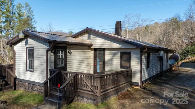 $205,000 | 116 Welzie Atkins Drive, Spruce Pine, NC 28777
