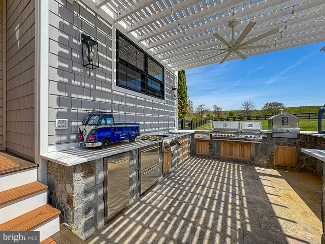 $2,149,000 | 15097 Barlow Drive, Waterford, VA 20197