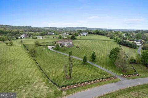$2,149,000 | 15097 Barlow Drive, Waterford, VA 20197
