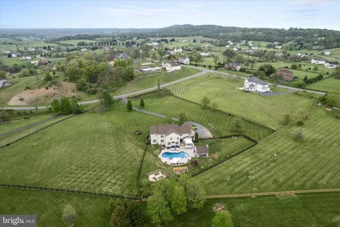 $2,149,000 | 15097 Barlow Drive, Waterford, VA 20197