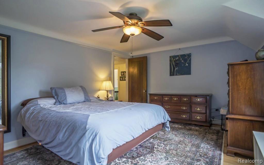 2444 Devonshire Road Bloomfield Hills, MI 48302 - Photo 17 of 25 12-photo-web-1680x1050-171667.jpg