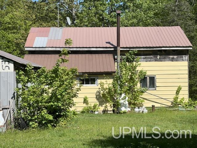 54335 Gay Road Lake Linden, MI 49945 - Photo 4 of 41