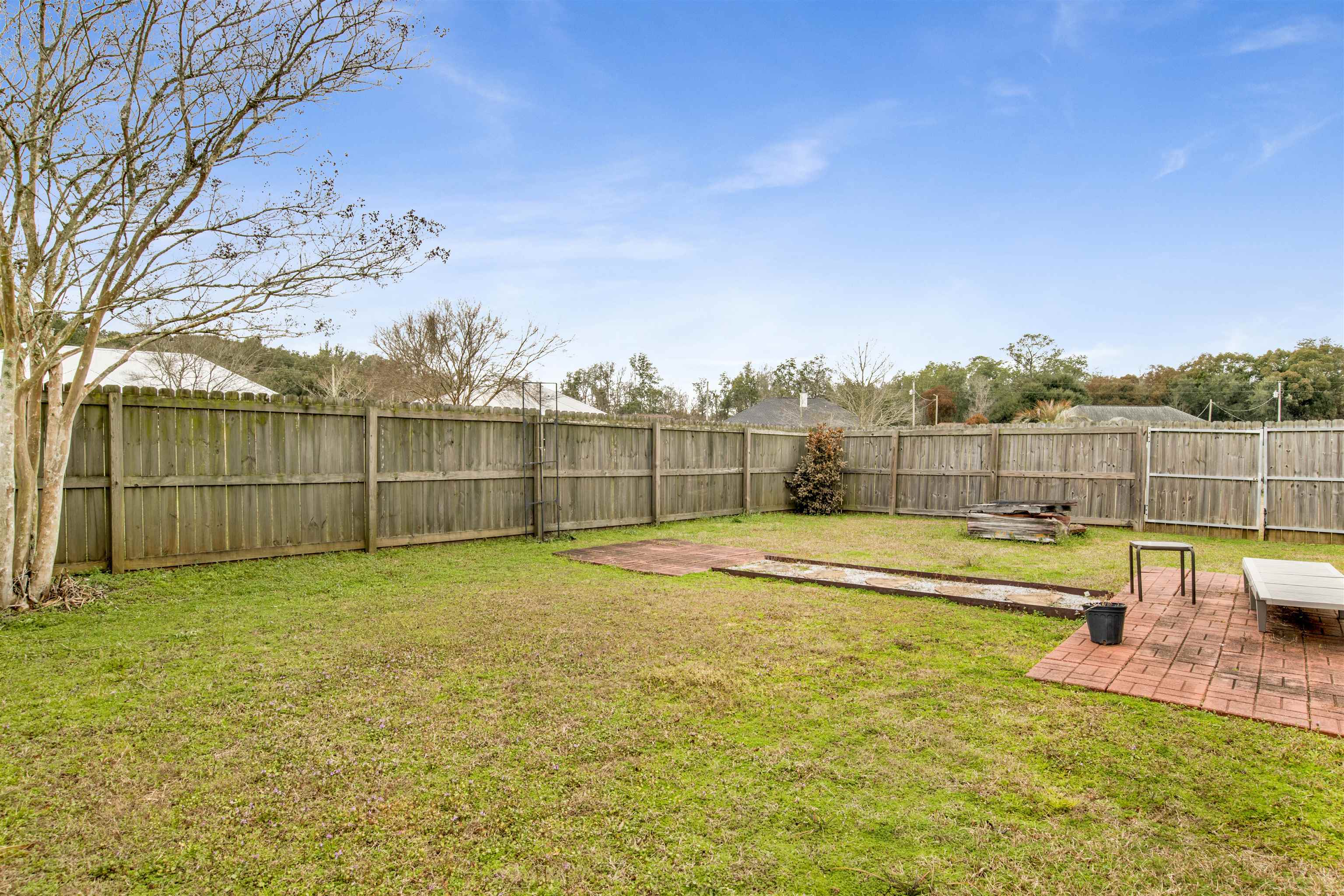 16184 Setter Circle Foley, AL 36535 - Photo 18 of 20 Privacy Fence