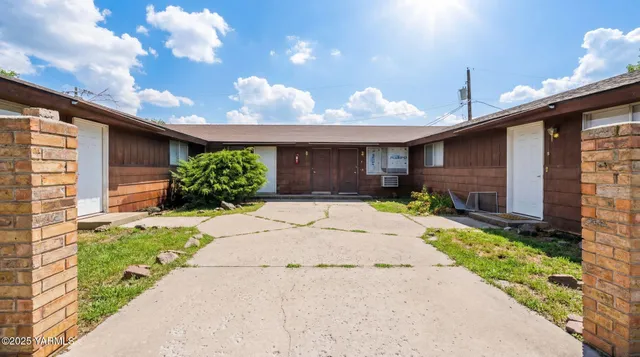 $599,000 | 4204 West Arlington Street, Yakima, WA 98908