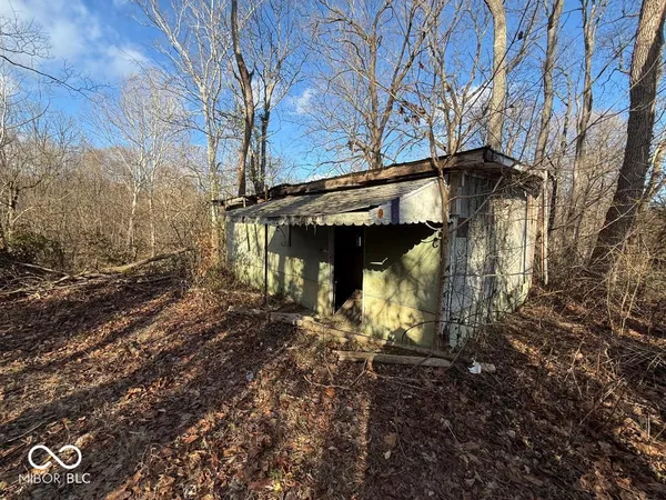 $619,200 | 3180 East County Road 425 North, North Vernon, IN 47265