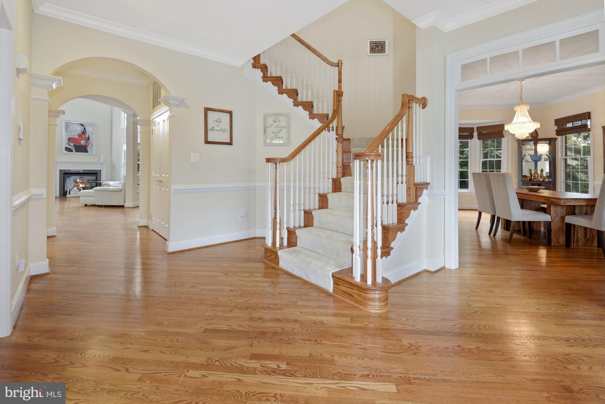1406 Stanbridge Place Vienna, VA 22182 - Photo 48 of 48 Beautiful sunlit entry way to open floor plan!