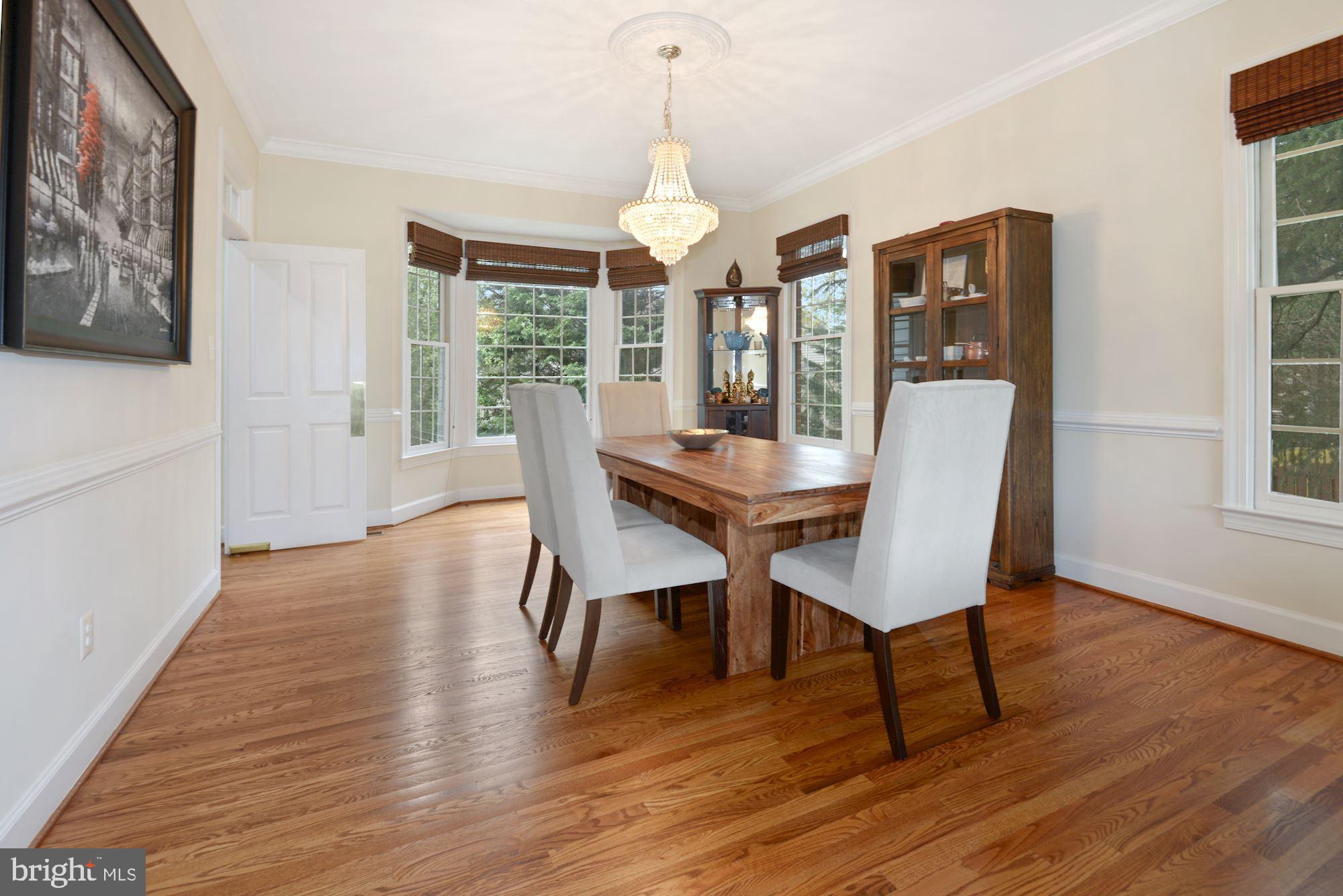 1406 Stanbridge Place Vienna, VA 22182 - Photo 12 of 48 18K gold chandelier - 3 in the house!