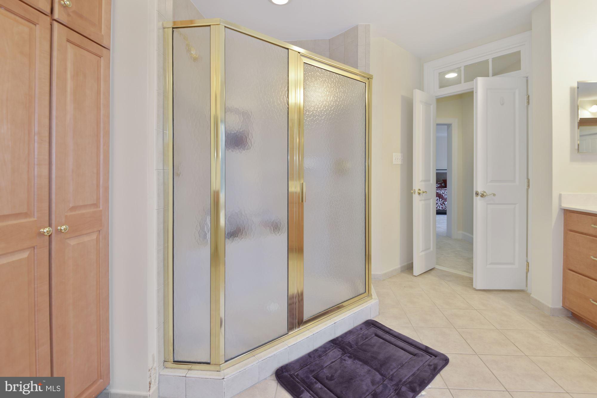 1406 Stanbridge Place Vienna, VA 22182 - Photo 26 of 48 Lots of storage in bathroom!