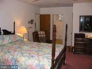 358 Rettop Place Warminster, PA 18974 - Photo 5 of 6 Gallery Image 5