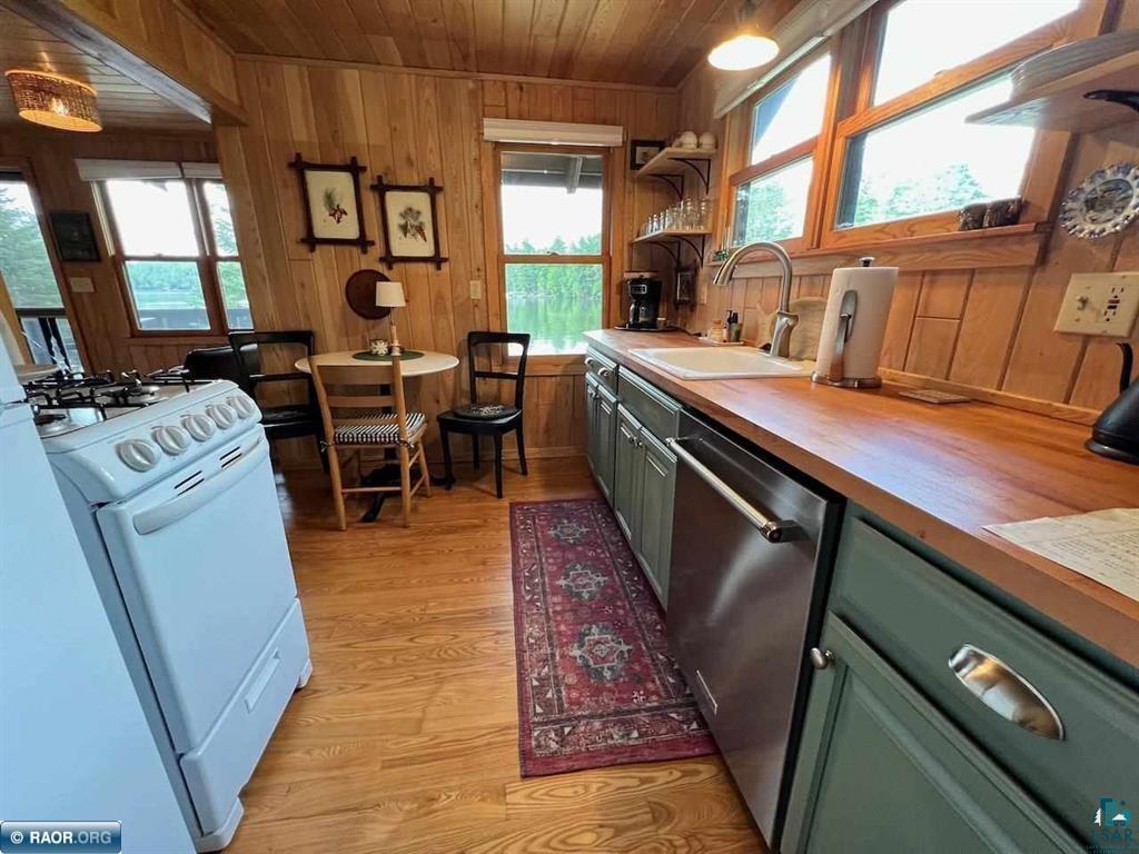 2903 Chaps Road Cook, MN 55723 - Photo 7 of 30
