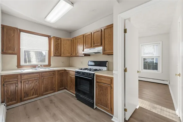 $2,100 | 93 Oakland Avenue, Unit 1, Pawtucket, RI 02861