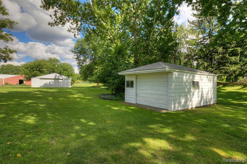 48707 Eight Mile Road Northville, MI 48167 - Photo 36 of 54