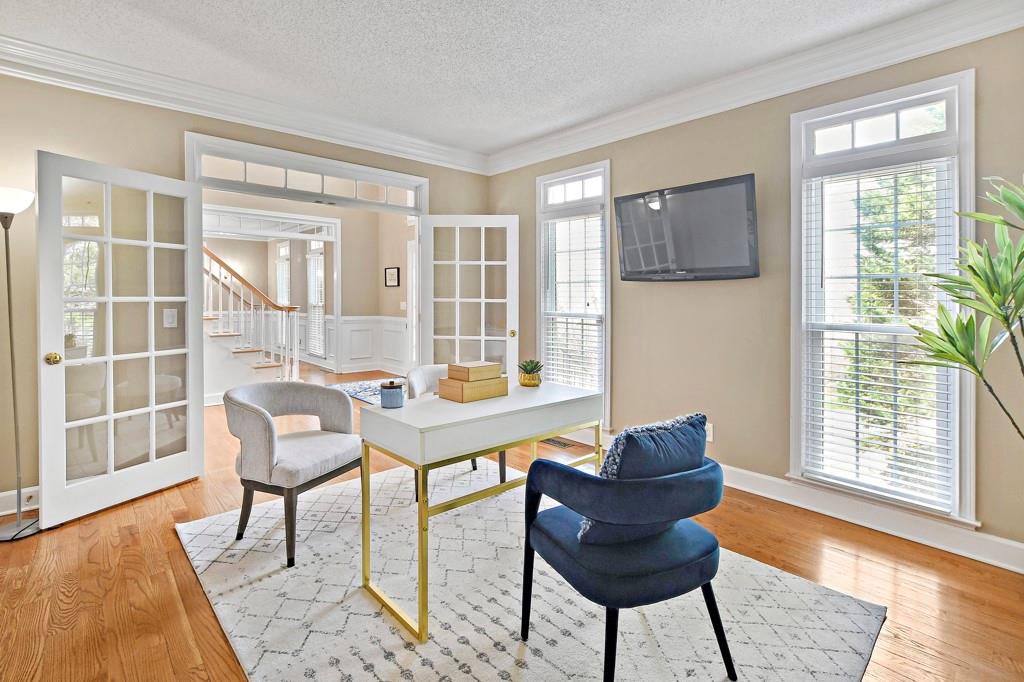4409 Windsor Oaks Circle Marietta, GA 30066 - Photo 17 of 90 a living room with furniture and a window