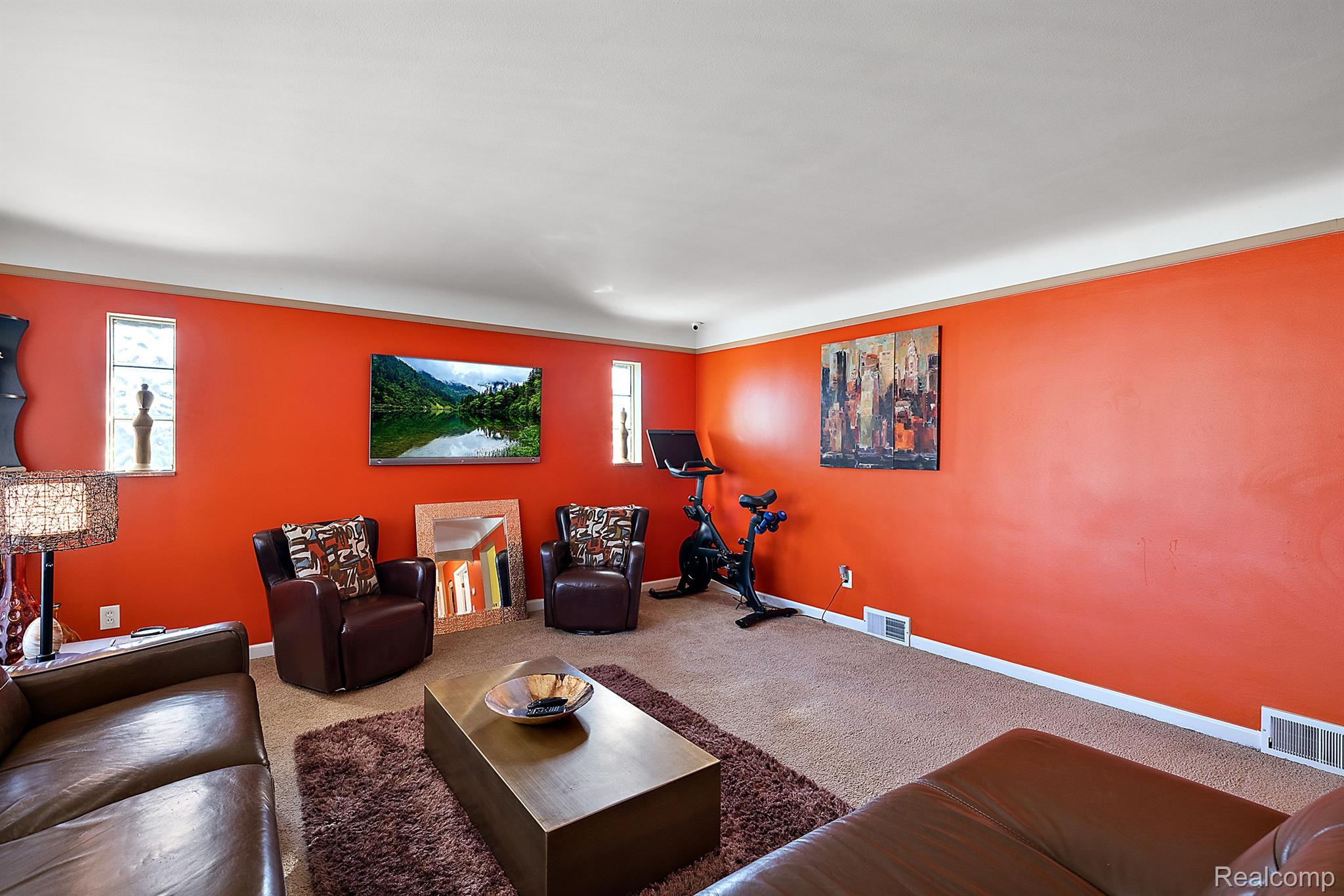 18430 Stephens Road Eastpointe, MI 48021 - Photo 6 of 31 LIVING ROOM