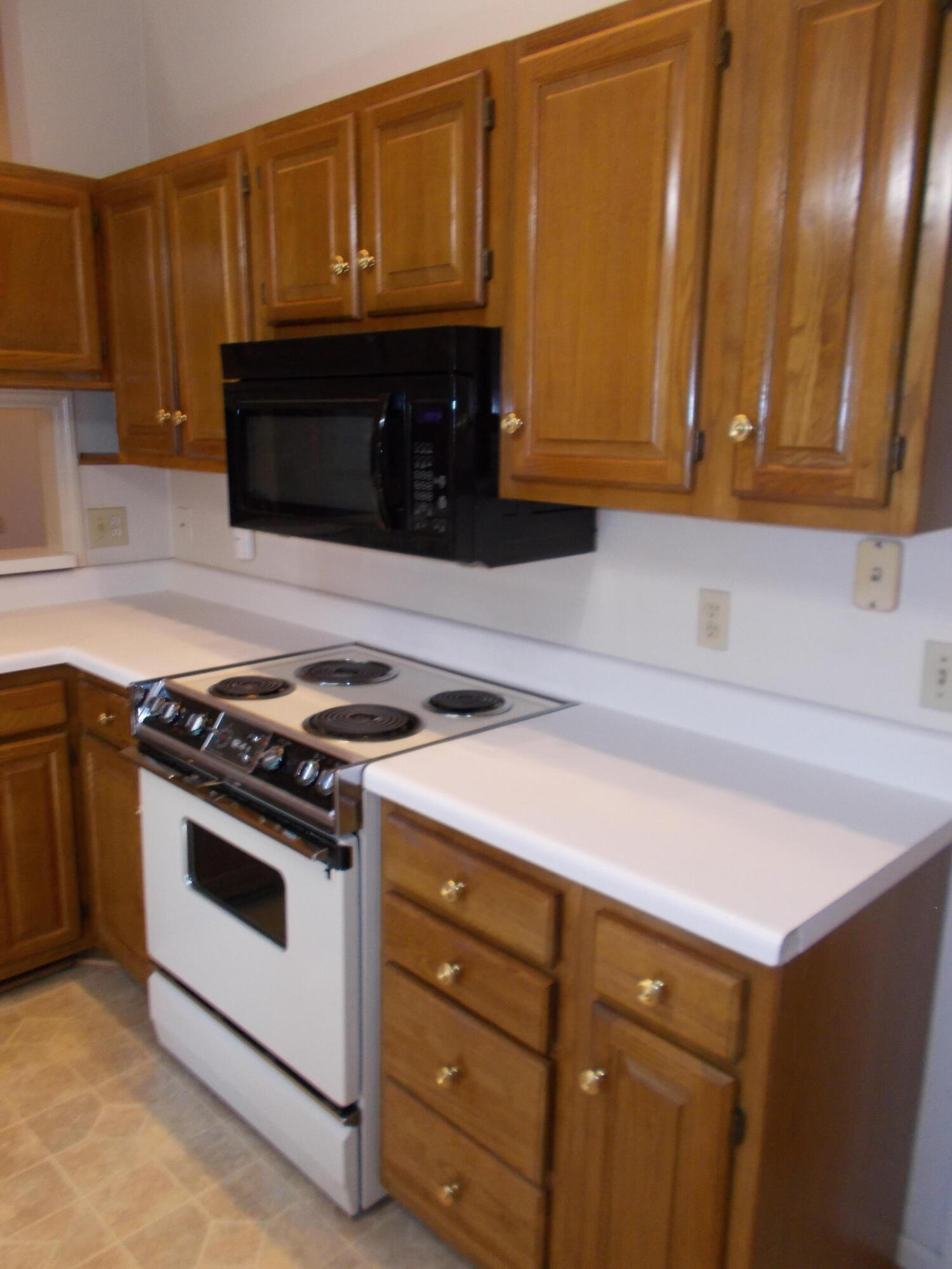1922 McVitty Road Salem, VA 24153 - Photo 10 of 34 DSCN7867