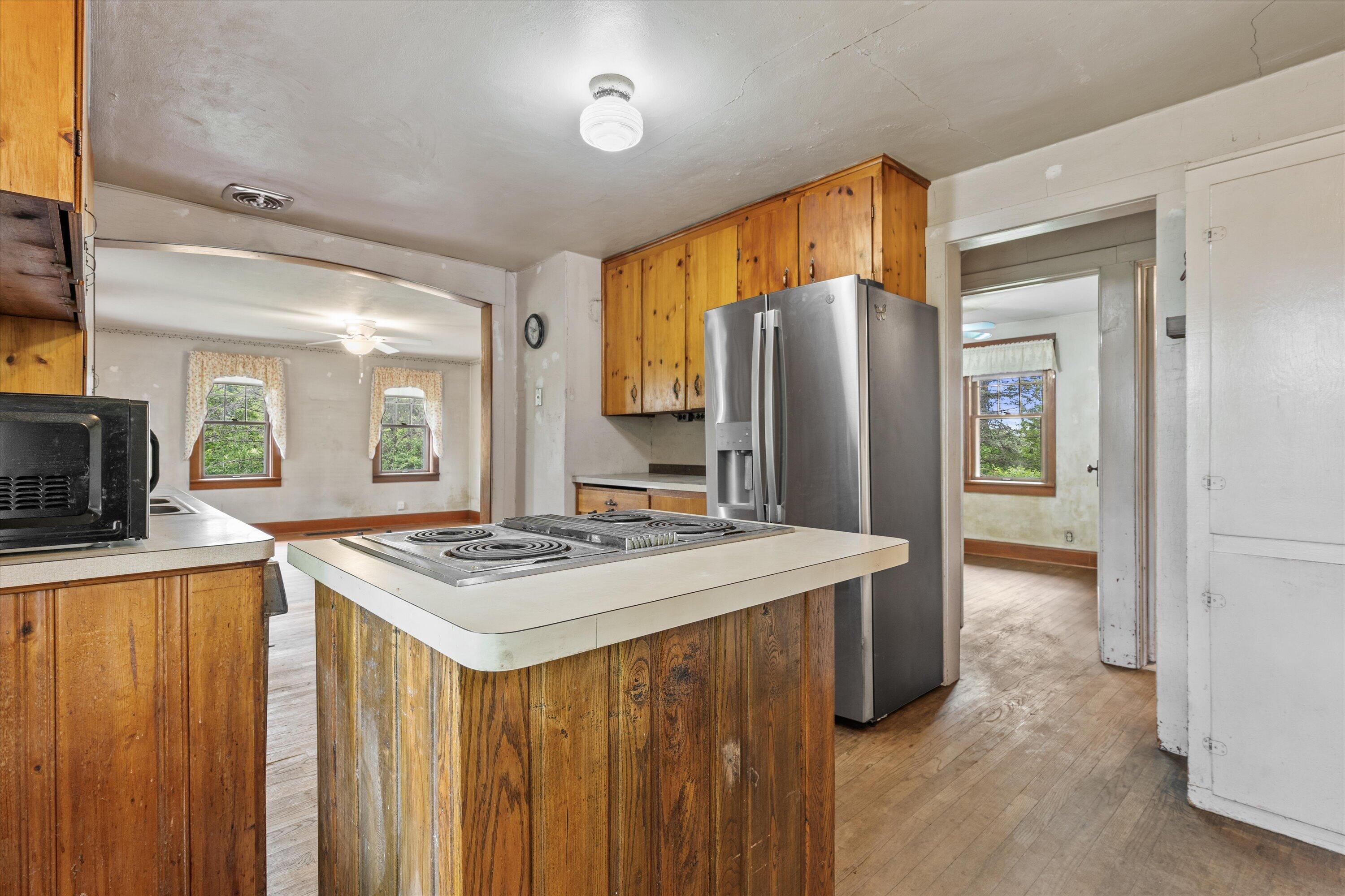 W330-s7098 County Road East Mukwonago, WI 53149 - Photo 7 of 60 Kitchen