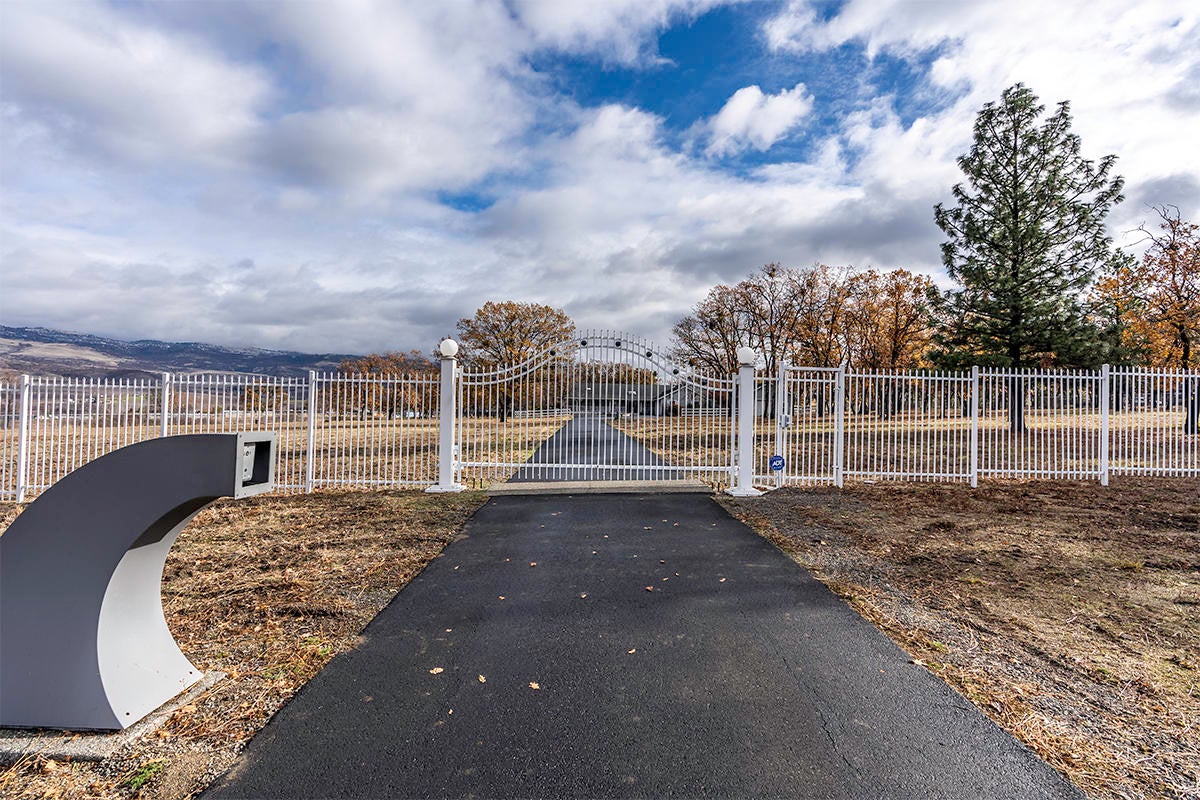 6633 Rapp Lane Talent, OR 97540 - Photo 54 of 58 DSC04929-HDR