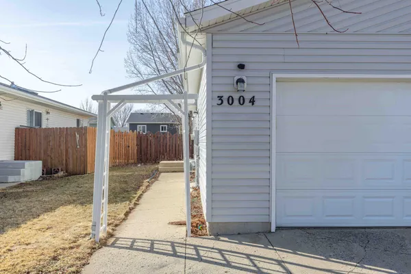 $274,700 | 3004 Dakota Park Circle South, Fargo, ND 58104