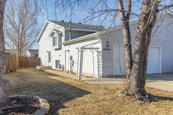 $274,700 | 3004 Dakota Park Circle South, Fargo, ND 58104