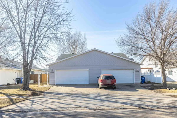$274,700 | 3004 Dakota Park Circle South, Fargo, ND 58104