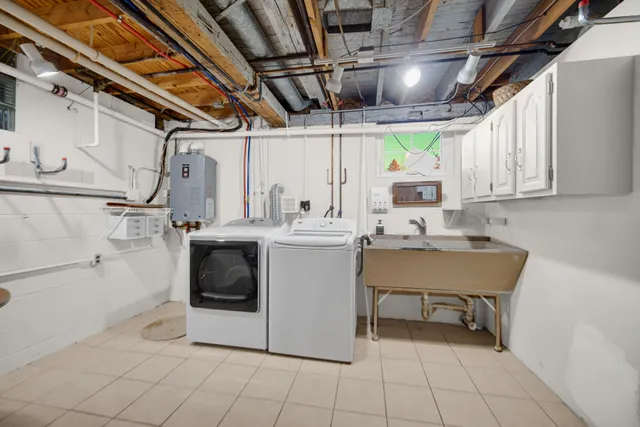 a view of a storage & utility room