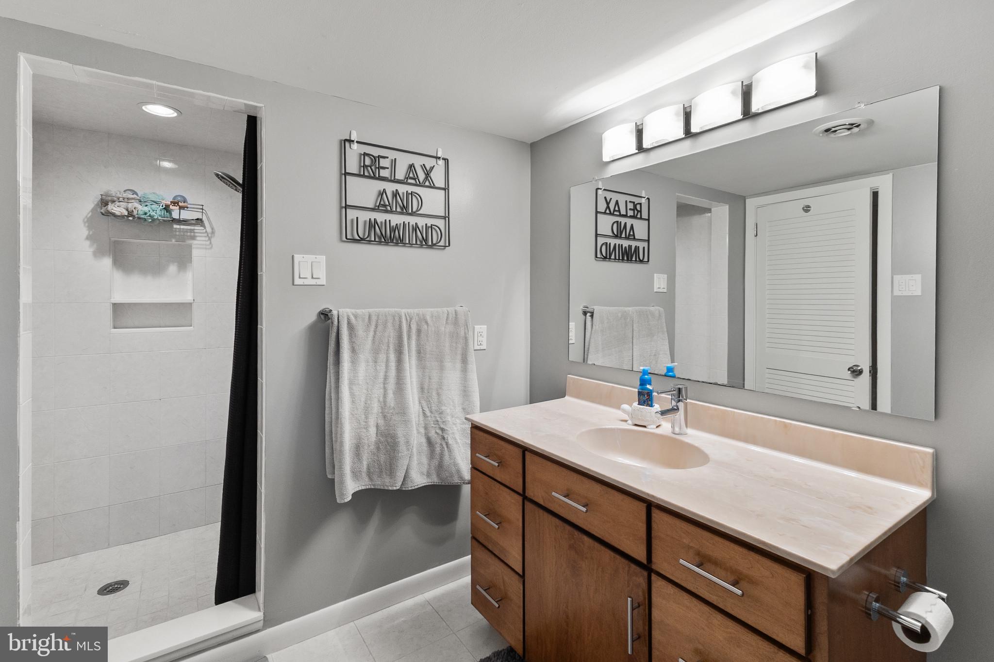 115 Carnoustie Road Dover, DE 19904 - Photo 14 of 33 1st floor Full Bathroom