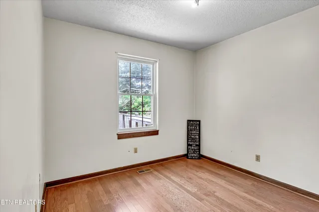 $325,000 | 3303 Wimpole Avenue, Knoxville, TN 37914