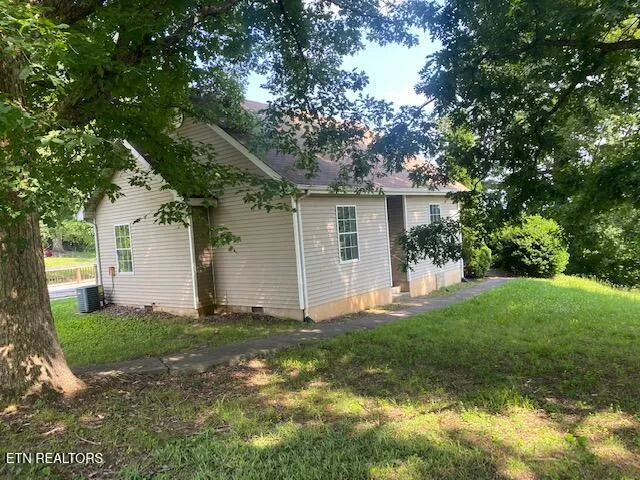 $325,000 | 3303 Wimpole Avenue, Knoxville, TN 37914