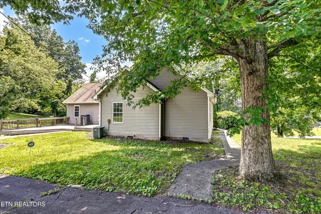 $325,000 | 3303 Wimpole Avenue, Knoxville, TN 37914