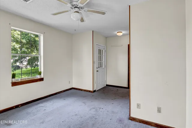 $325,000 | 3303 Wimpole Avenue, Knoxville, TN 37914