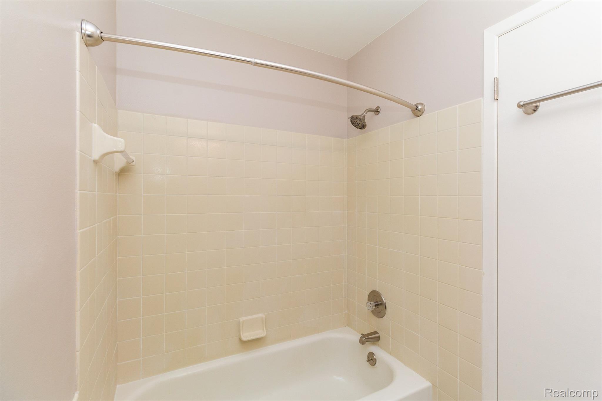 420 Baldwin Avenue, Unit 95 Rochester, MI 48307 - Photo 22 of 28 Gallery Image 22