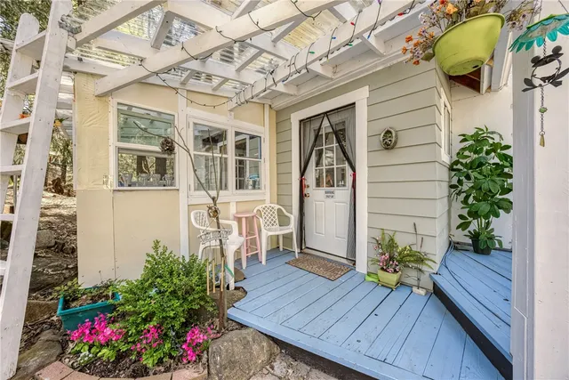 $599,000 | 16675 Mountain View Drive, Cobb, CA 95426