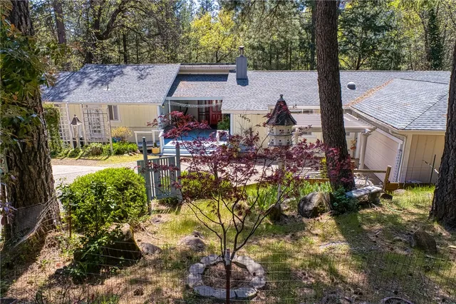 $599,000 | 16675 Mountain View Drive, Cobb, CA 95426