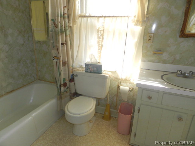 573 Possum Point Road Port Haywood, VA 23138 - Photo 19 of 22