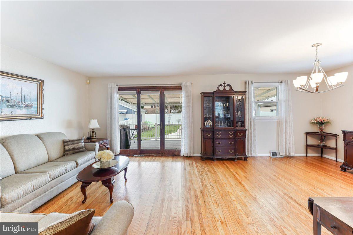 414 Eldon Drive Broomall, PA 19008 - Photo 14 of 44