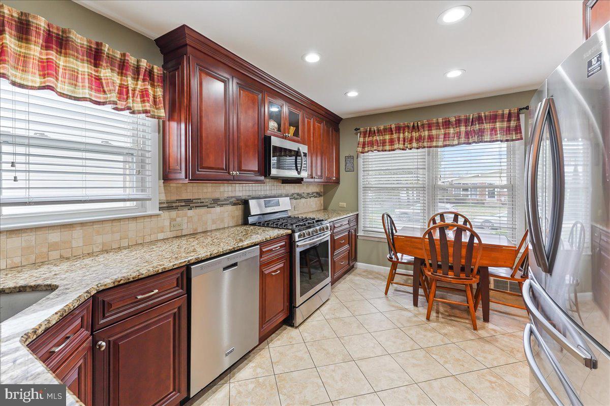 414 Eldon Drive Broomall, PA 19008 - Photo 17 of 44