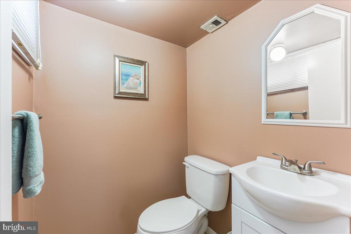 414 Eldon Drive Broomall, PA 19008 - Photo 30 of 44