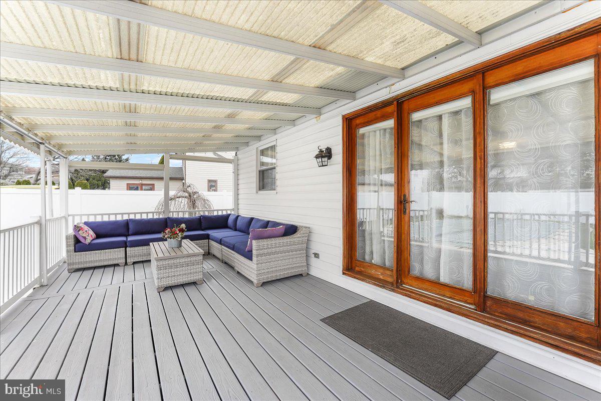 414 Eldon Drive Broomall, PA 19008 - Photo 9 of 44