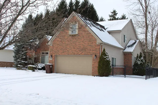 $399,900 | 12361 Spencer Lane, Carleton, MI 48117