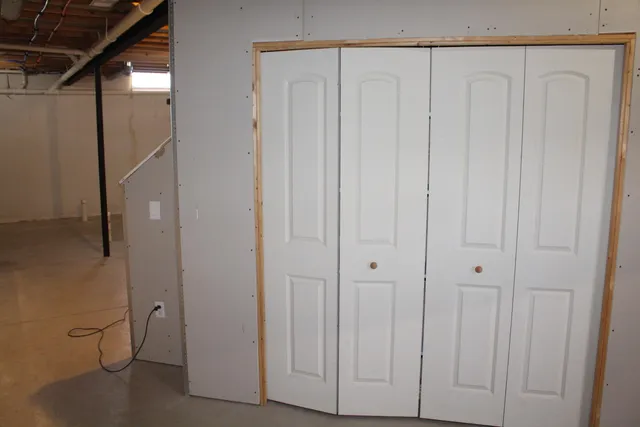 $399,900 | 12361 Spencer Lane, Carleton, MI 48117