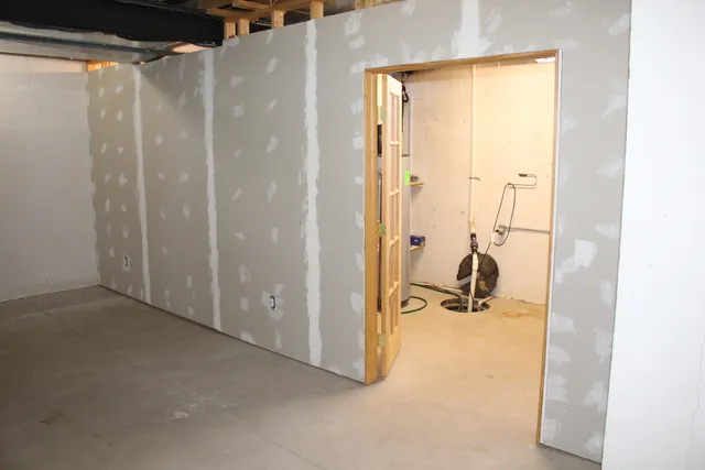 $399,900 | 12361 Spencer Lane, Carleton, MI 48117