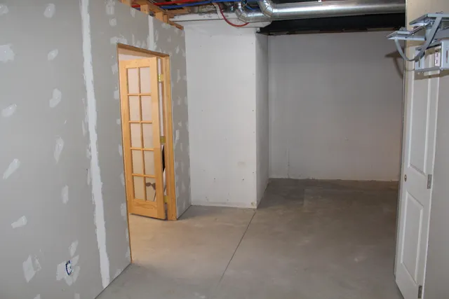 $399,900 | 12361 Spencer Lane, Carleton, MI 48117